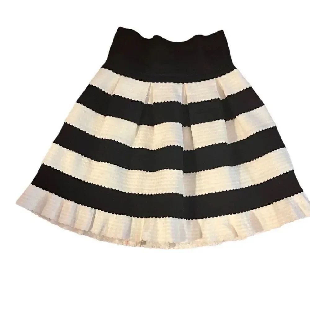 Anthropologie girls from Savoy adorable mini skirt size XS/S